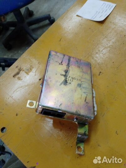 Блок управления АКПП Mitsubishi Diamante