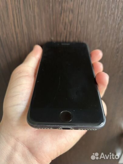 Телефон iPhone8