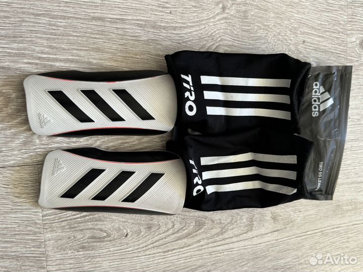 Щитки футбольные Adidas Tiro League