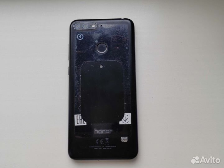 Телефон Honor 7с
