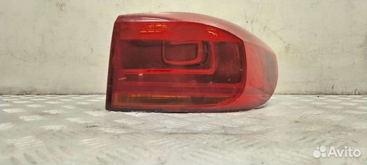 Фонарь задний правый VolkswagenTiguan 12013