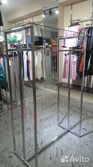 Вешалка металлическая со стеклянной полкой