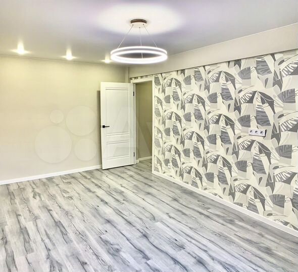 2-к. квартира, 50 м², 1/5 эт.