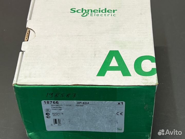 Автомат Schneider NG125L 3П 63A новый, 3 шт