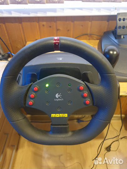 Игровой руль logitech momo racing