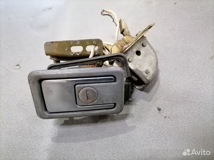 Замок багажника Volvo 343 1984-1991