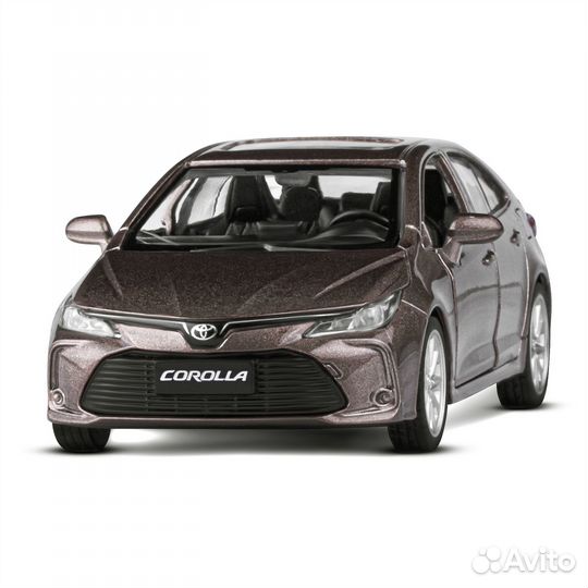 Металлическая машинка Toyota Corolla Hybrid 1:43