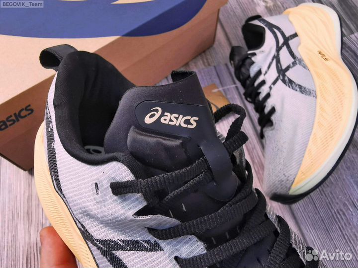 Кроссовки asics superblast