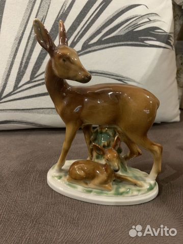 Статуэтка «Олениха с олененком»