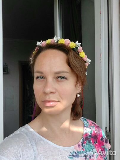 Ободок для волос с цветами