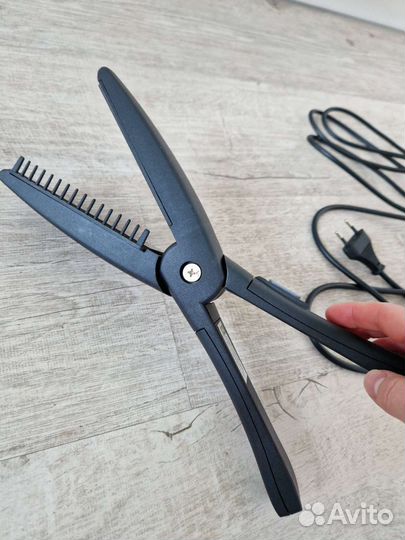 Выпрямитель-утюжок-стайлер для волос Atlanta