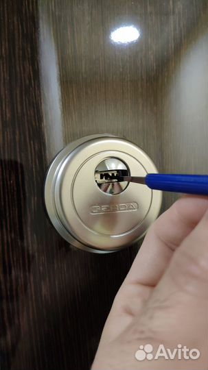 Вскрытие, замена и установка замков