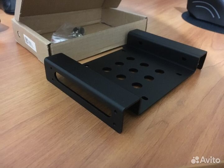 Кронштейн крепления жёстких дисков (HDD, SSD)