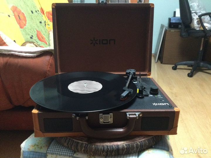 Виниловый проигрыватель ION vinyl motion deluxe