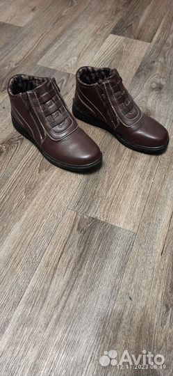 Женская одежда и обувь б/у