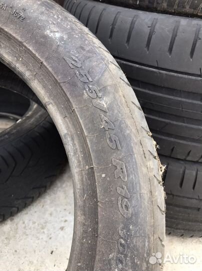 Pirelli P Zero 255/45 R19