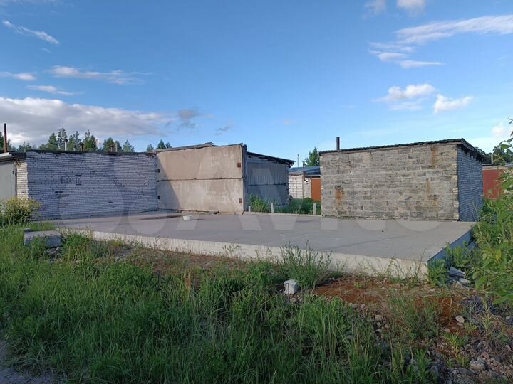 Гараж, > 30 м²