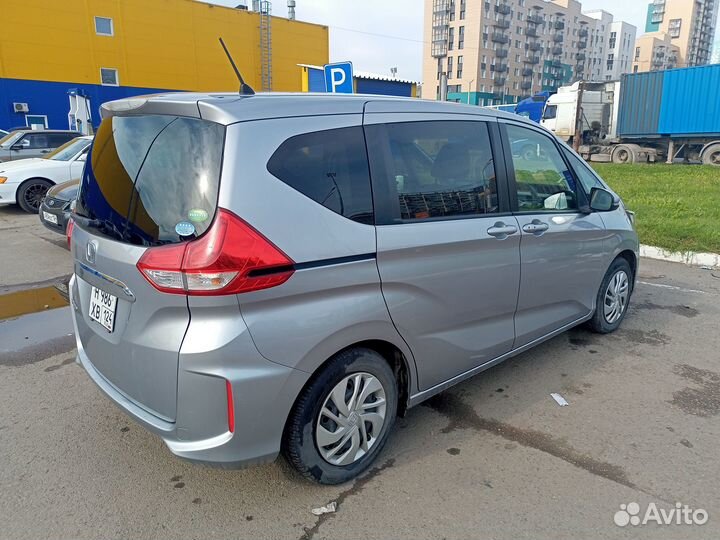 Трансфер 6 мест минивен