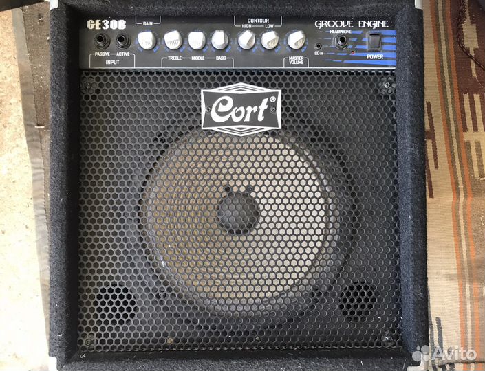 Басовый комбоусилитель Cort GE30B