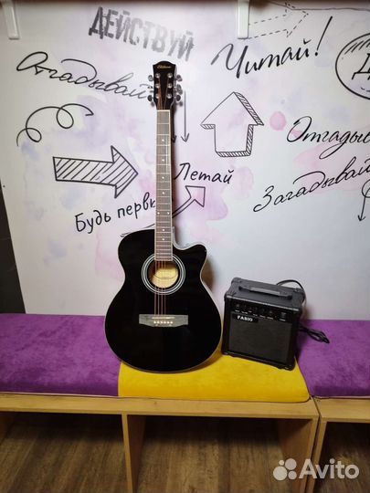 Электроакустическая гитара с комбиком
