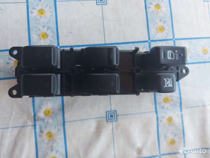Блок управления стеклоподьемником Lexus rx300