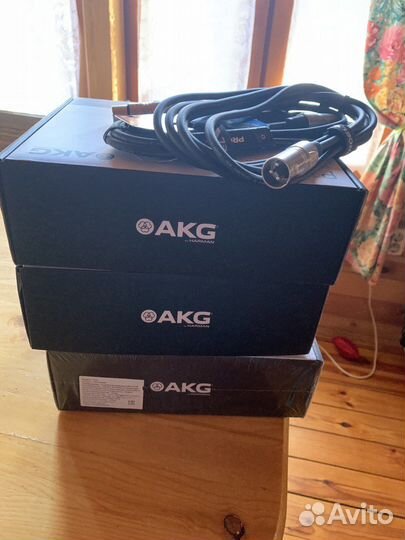 Студийный микрофон akg p120 новый