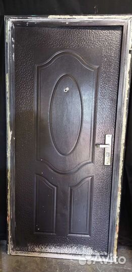Дверь входная металлическая
