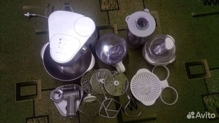 Кухонный комбайн (планетарный миксер) kenwood