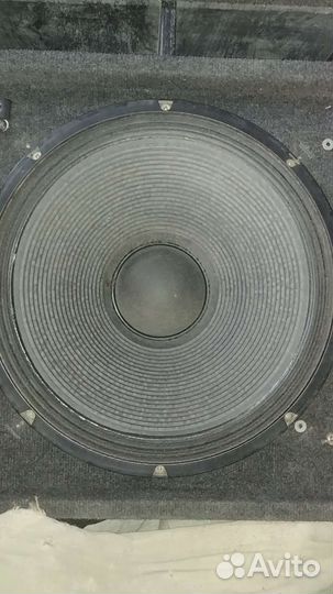 Сабвуфер EighteenSound 18