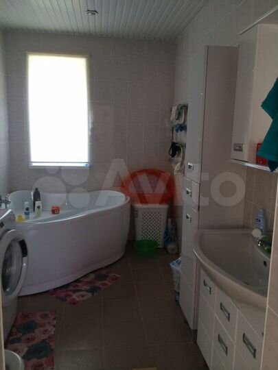 Дом 180 м² на участке 6,5 сот.