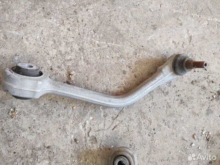 Рычаг передний левый W204/S204/C204