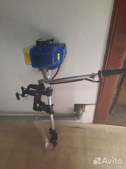 Лодочный мотор