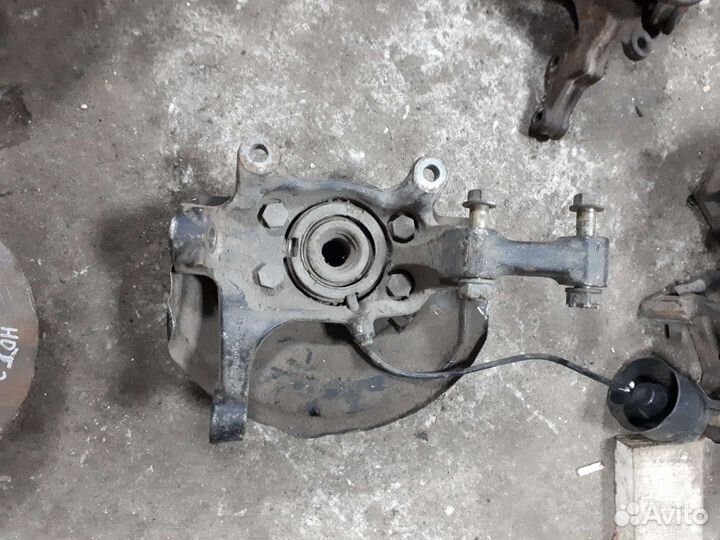 Инфинити Фх 35 кулак поворотный передний правый