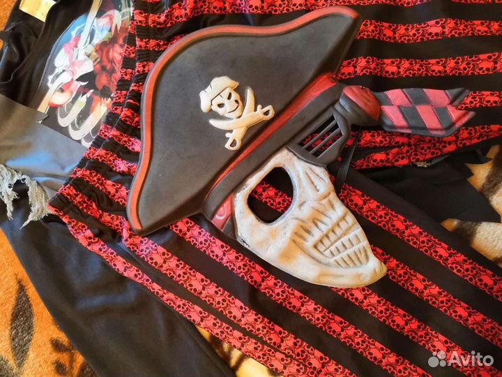 Костюм карнавальный 