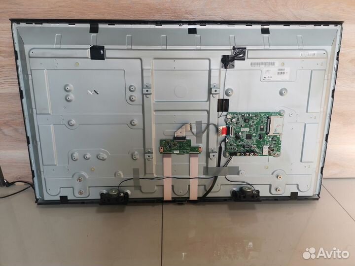 Телевизор LG 43LJ515V (Разбор) (По запчастям)
