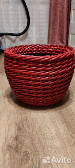 Кашпо для цветов из ротанга