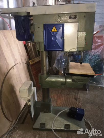 Сверлильный станок по дереву