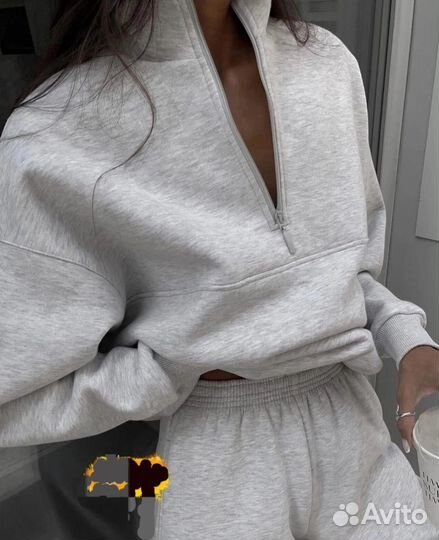 Спортивный костюм на флисе женский теплый