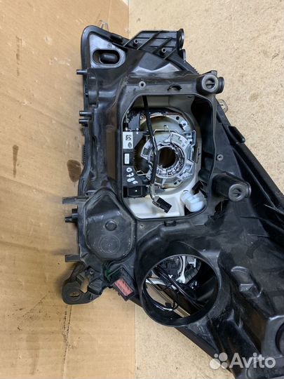 Фара правая RH ксенон адаптивная opel astra H