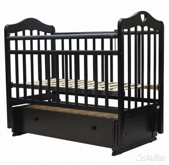 Кроватка-маятник с матрасом и бортиками