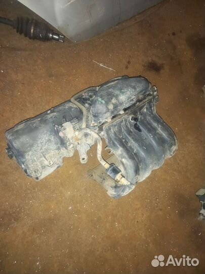 Впускной коллектор Nissan March cr12de