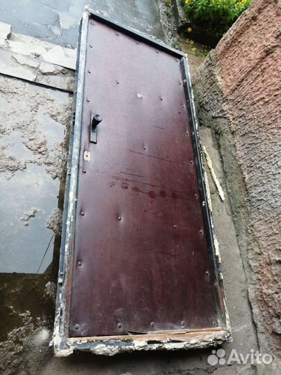 Дверь входная металлическая