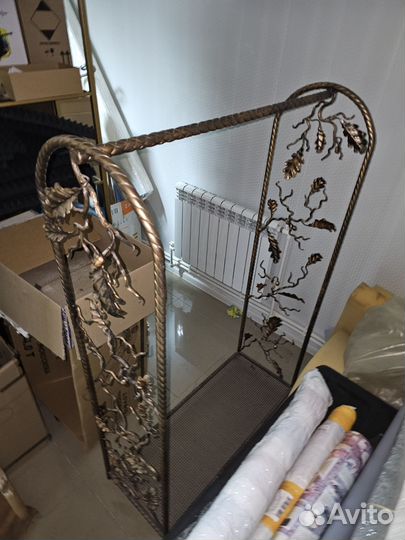 Вешалка для одежды напольная металлическая