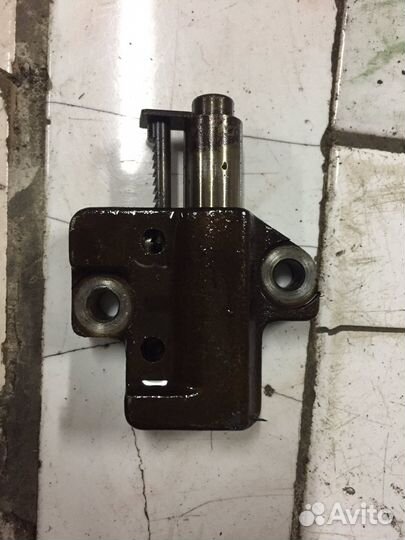 Натяжитель цепи грм Hyundai Solaris 1 1.6