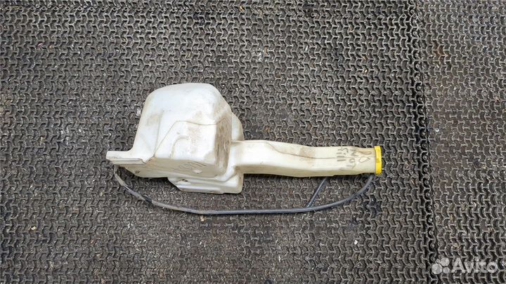 Бачок омывателя Dodge Caravan, 1999