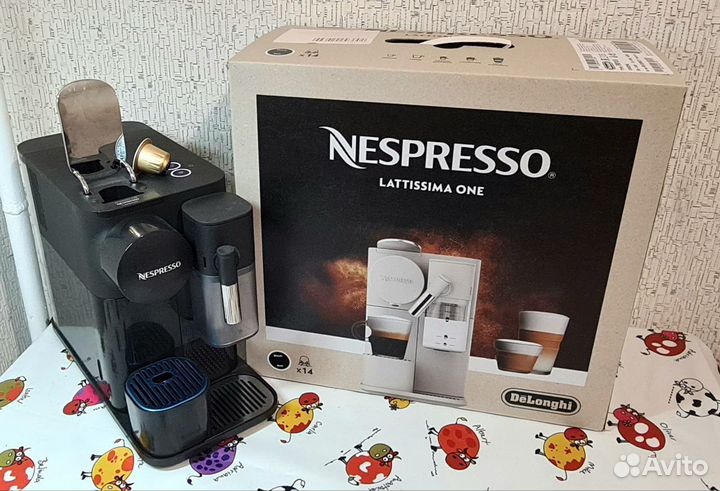 Кофеварка Lattissima One Evo De'Longhi EN510