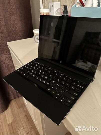 Планшет Lenovo Yoga Tablet 2-1051L на Windows