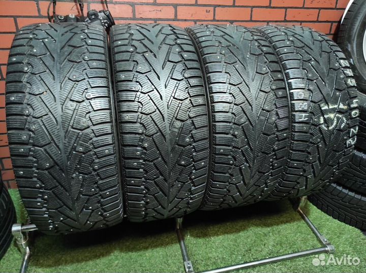 Pirelli Ice Zero 275/40 R22 108H
