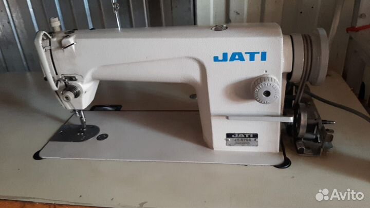 Швейная машина