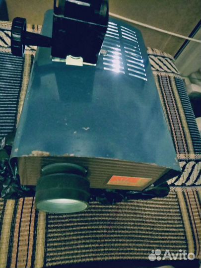 Фильмоскоп Зарница фильмопроектор с диафильмами